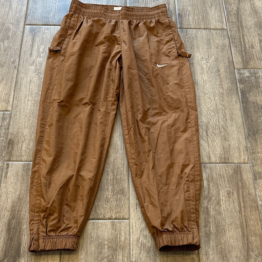 Nike Brown flash track Pants with Nike Logo reflective grid pattern size men’s S